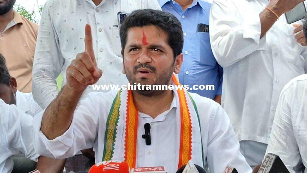 అభివృద్ధి పనులను ప్రారంభించిన కాంగ్రెస్ పార్టీ నియోజకవర్గ ఇన్చార్జి వొడితల ప్రణవ్…