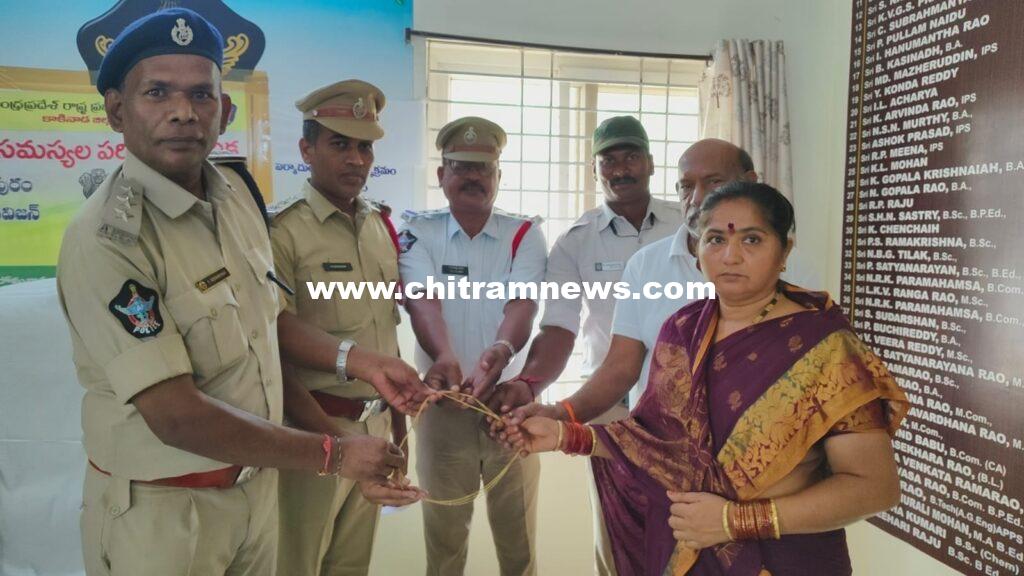 మూడు తులాల బంగారు గొలుసు కాజేసిన కేసును ఛేదించిన పోలీసులు