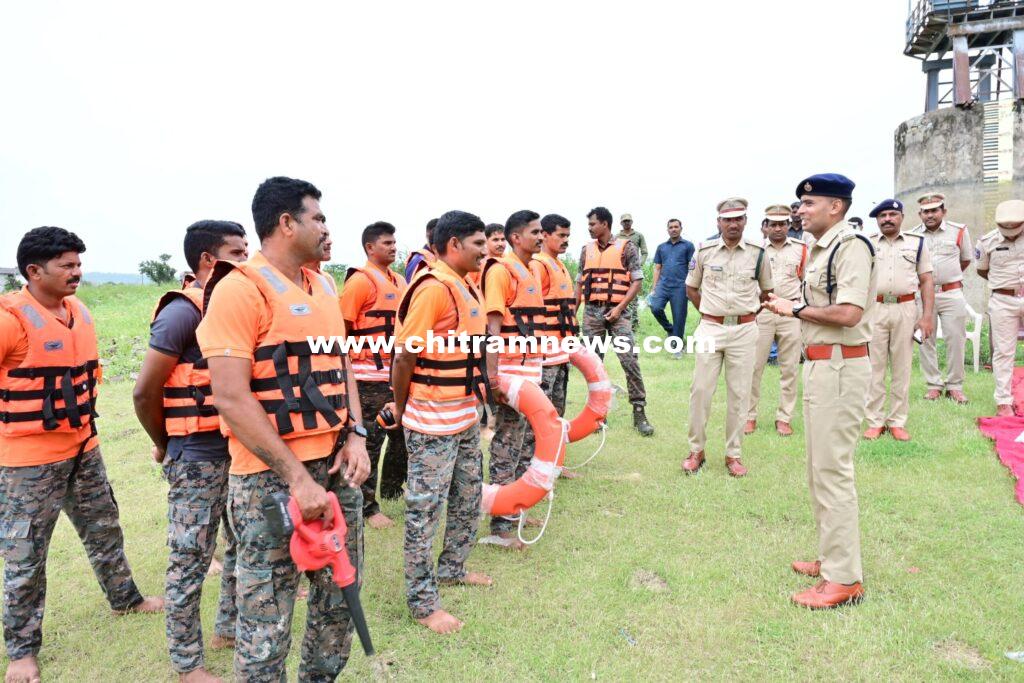 సంసిద్ధంగా జిల్లా విపత్తు నిర్వహణ బృందం