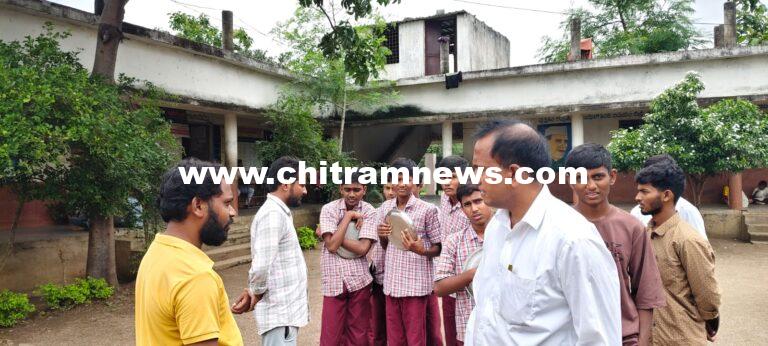 ఎస్టీ హాస్టల్ లో  నాణ్యమైన భోజనం అందించాలి