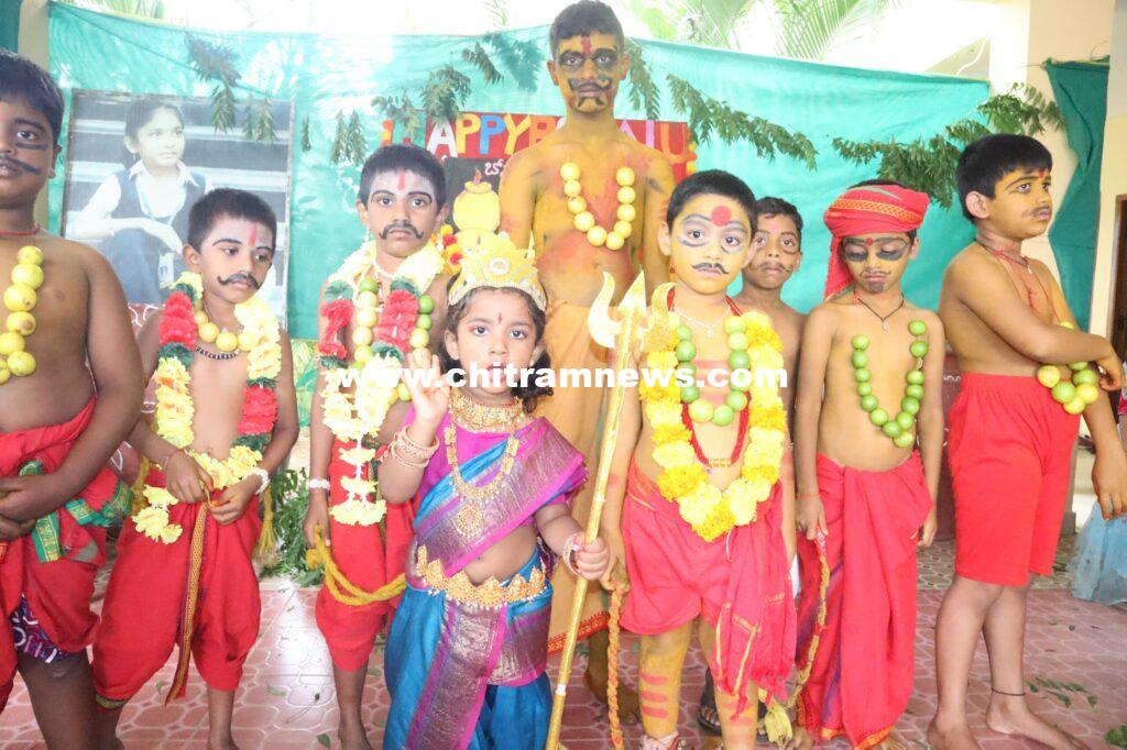 లోటస్ పాండ్ పాఠశాలలో ఘనంగా బోనాల పండుగ వేడుకలు 