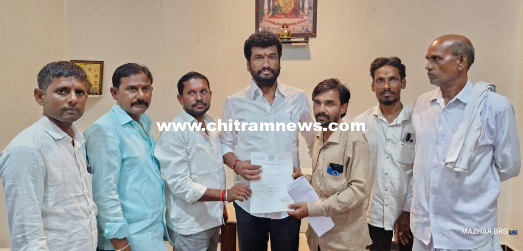 14 లక్షల LOC అందజేసిన బోథ్ ఎమ్మెల్యే అనిల్ జాధవ్