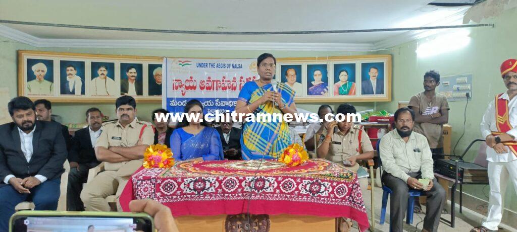 మహిళలు చట్టాలపై అవగాహన కలిగి ఉండాలి