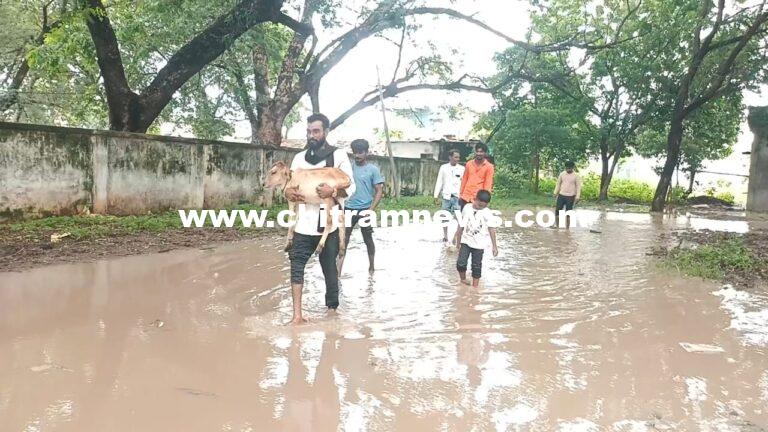 బేల పశువైద్యశాలలో కనీస సౌకర్యాలు లేక  రైతులకు ఇబ్బంది