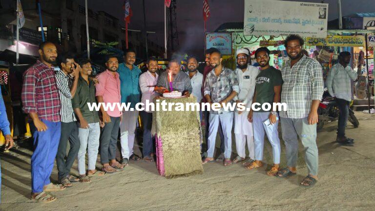 ఘనంగా ఆటో దినోత్సవ వేడుకలు 