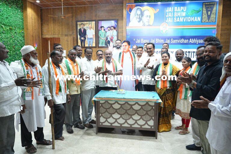 కంది శ్రీ‌నివాస రెడ్డి క్యాంపు కార్యాల‌యంలో సుద‌ర్శ‌న్ రెడ్డి జ‌న్మ‌దిన వేడుక‌లు