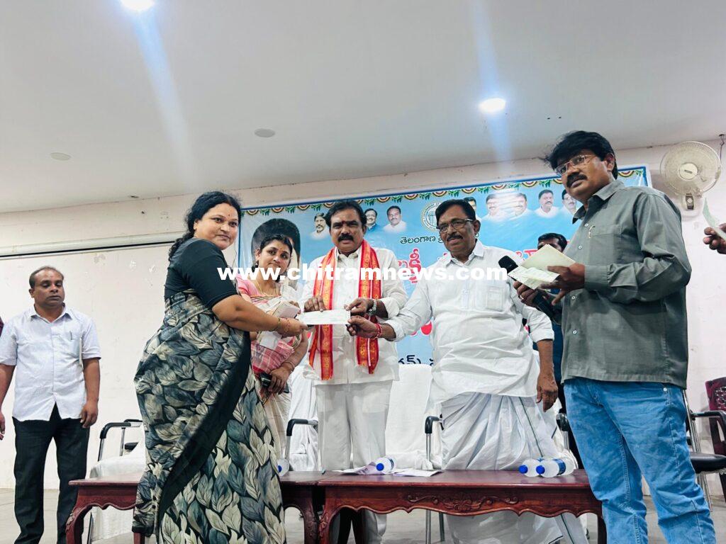 ప్రజల అవసరాలను గుర్తించే సంక్షేమ పథకాలు అమలు