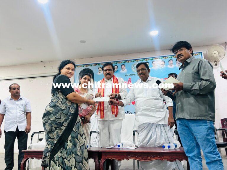 ప్రజల అవసరాలను గుర్తించే సంక్షేమ పథకాలు అమలు