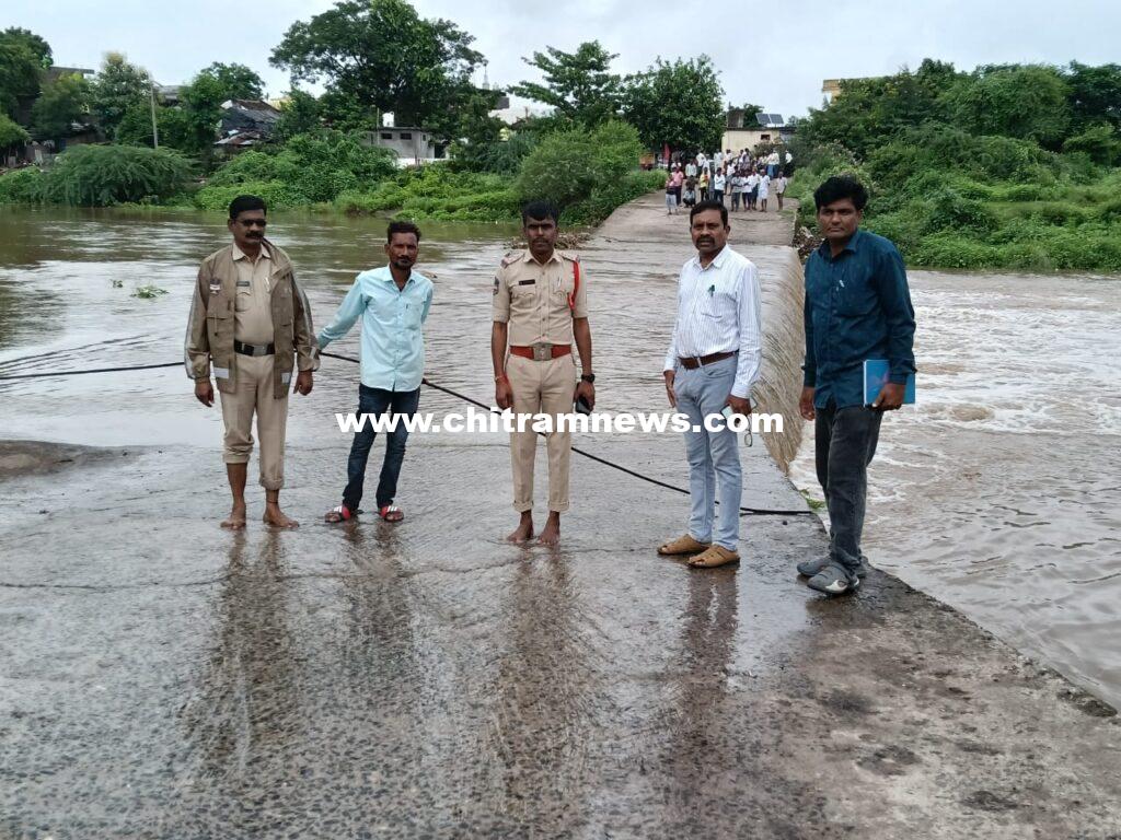 దహిగావ్ లోలేవెల్ వంతెన పరిశీలించిన తహసీల్దార్