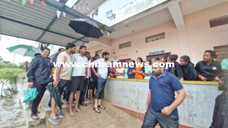 వరద నీటిలో ఇచ్చోడ బాలికల రెసిడెన్షియల్ పాఠశాల