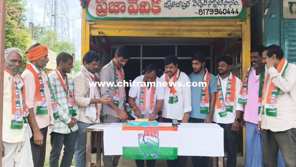 ఘనంగా టీపీసీసీ రాష్ట్ర ఉపాధ్యక్షురాలు ఆత్రం సుగుణక్క జన్మదిన వేడుకలు