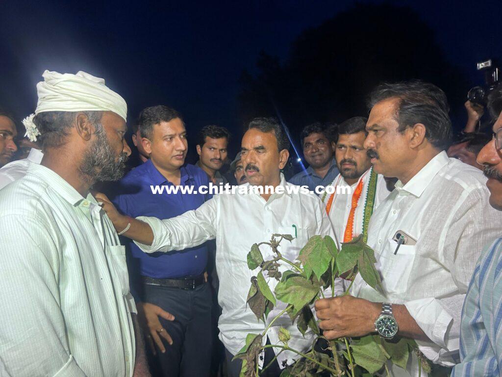 వరదలపై అధికారులతో సమీక్ష.. పంటలు పరిశీలన
