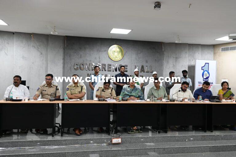 గణేష్‌ ఉత్సవాలు శాంతియుతంగా జరుపుకోవాలి