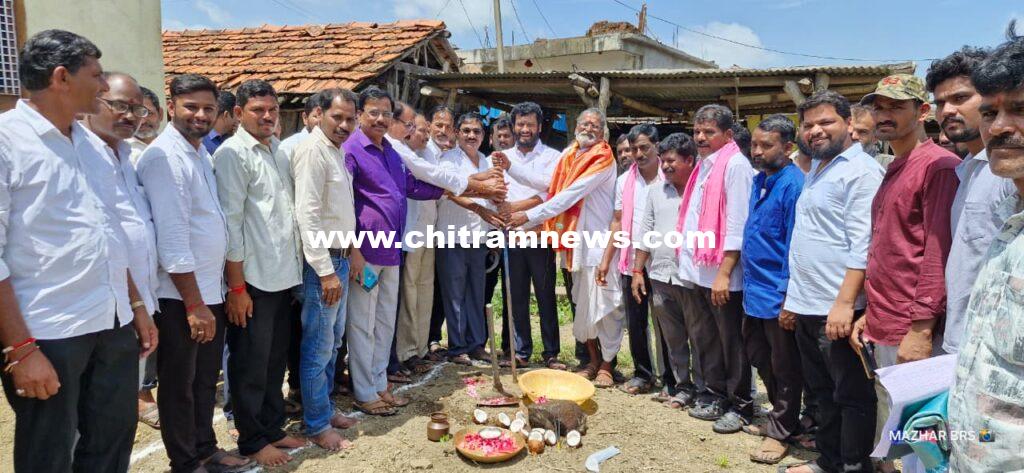 పలు అభివృద్ధి కార్యక్రమాలకు బోథ్ ఎమ్మెల్యే అనిల్ జాదవ్  భూమిపూజ