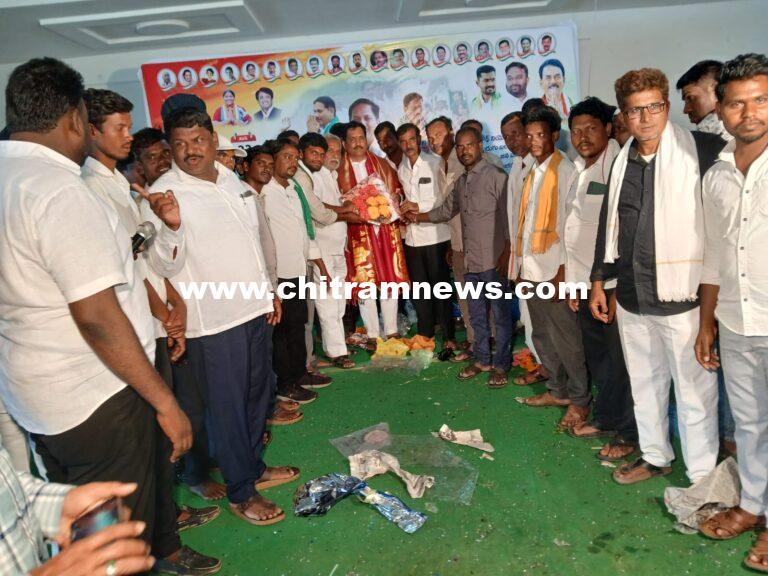 నేరడిగొండలో ఘనంగా ఆడే గజేందర్ జన్మదిన వేడుకలు