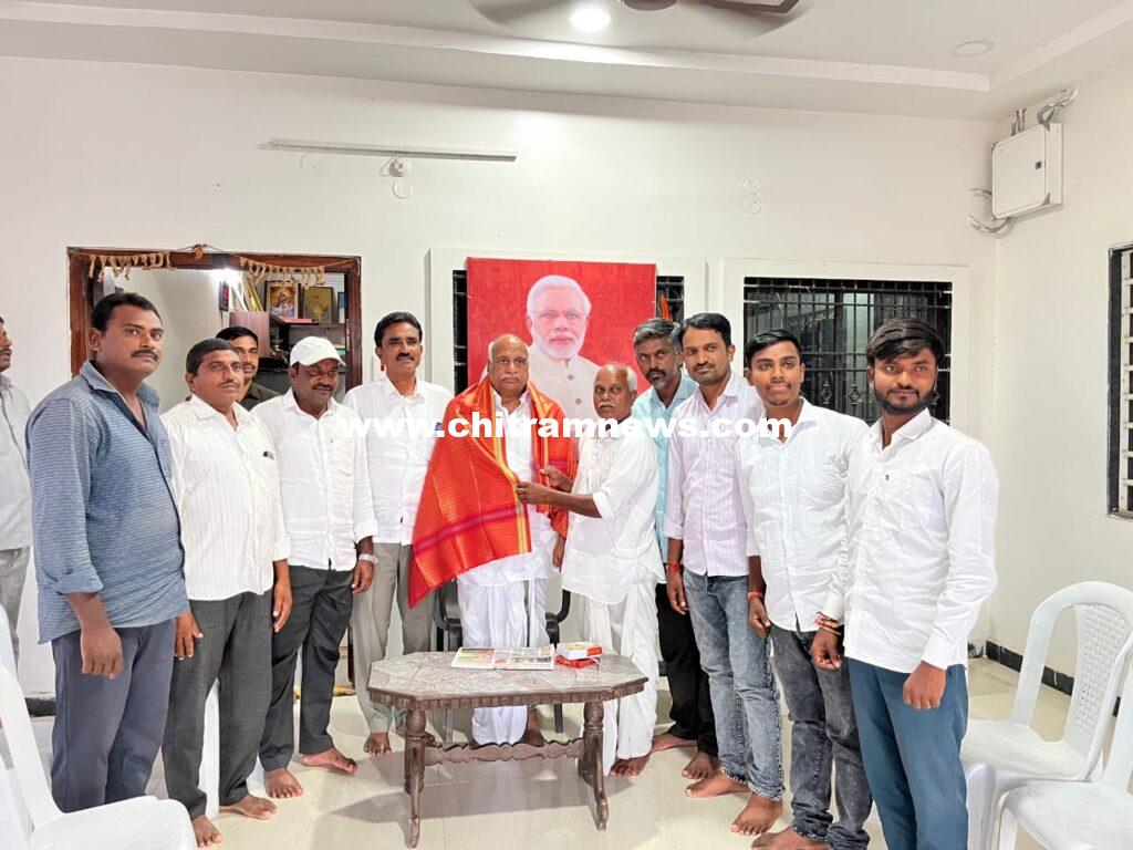 ఎమ్మెల్యే. రామారావు పటేల్ ను సన్మానించిన గ్రామాభివృద్ధి కమిటీ