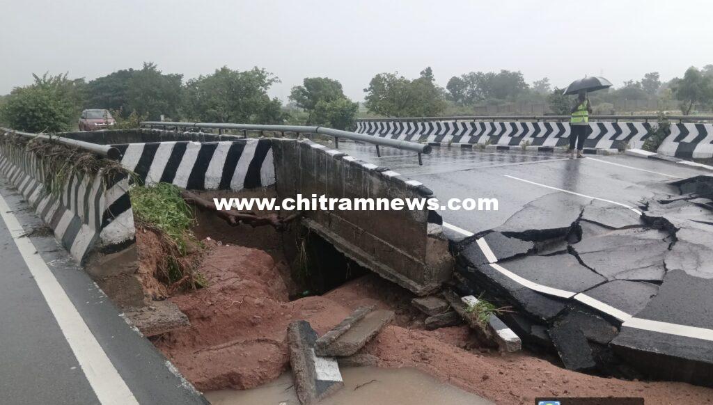 ఆదిలాబాదు నుంచి హైదరాబాద్ వెళ్లే వాహనదారులకు దారి మళ్లింపు