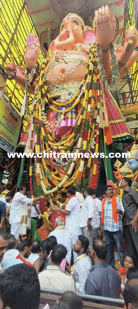 MLA PAYAL SHANKAR _ఖైరతాబాద్ గణనాథునికి ఎమ్మెల్యే పాయల్ శంకర్ పూజలు