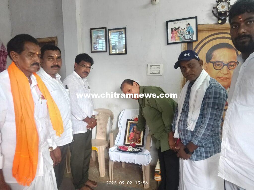 మాజీ కేంద్రమంత్రి వేణుగోపాల చారి  పరామర్శ 