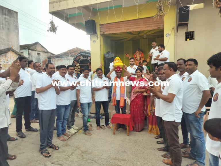 లక్షా అయిదు వేలకు లడ్డూను దక్కించుకున్న వెల్మ సూర్యప్రకాష్ రెడ్డి