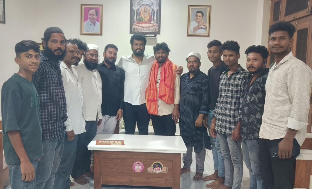 ఇచ్చోడ ఆటో యూనియన్ నూతన కార్యవర్గానికి సన్మానం