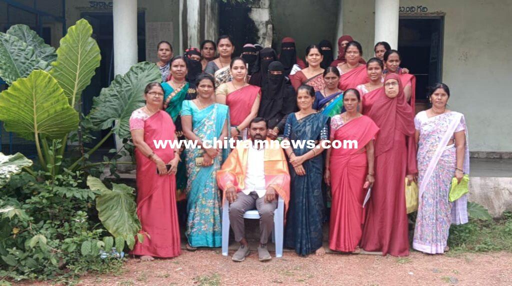 ఇందిరా క్రాంతి పథం సీసీ కి సన్మానం