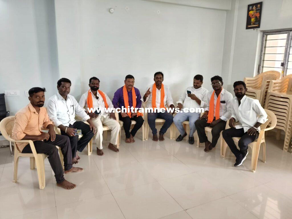 భారీ వర్షాలతో నష్టపోయిన రైతులకు  నష్ట పరిహారం చెల్లించాలి