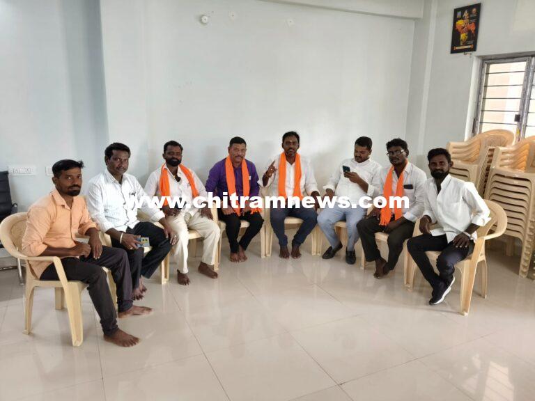 భారీ వర్షాలతో నష్టపోయిన రైతులకు  నష్ట పరిహారం చెల్లించాలి