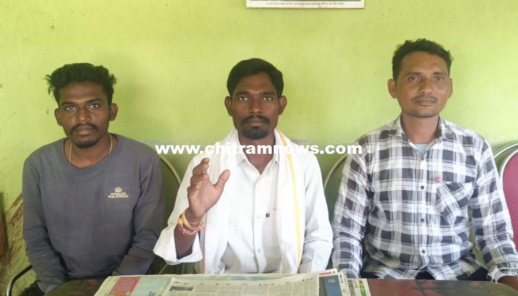 ఆదివాసీ రైతుపై చేయి చేసుకున్న ఏఎస్ఐ ను వెంటనే సస్పెండ్ చేయాలి