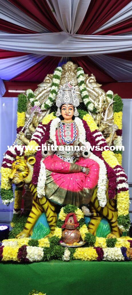 చంద్రఘంటా అలంకారంలో భక్తులకు దర్శనం 