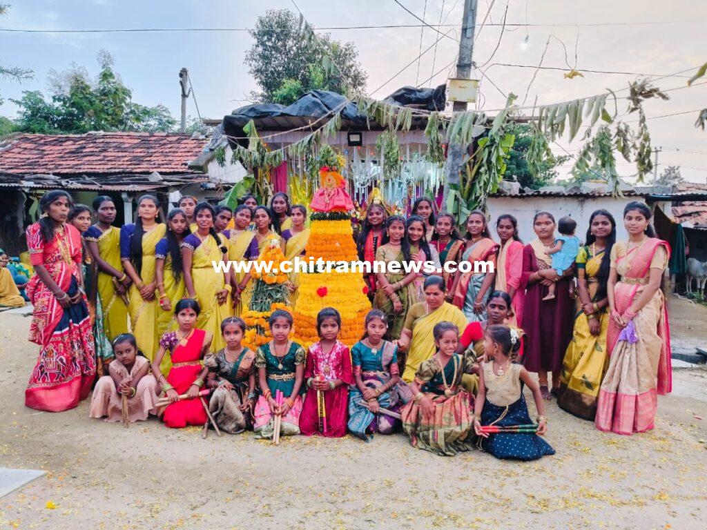 ఘనంగా బతుకమ్మ సంబరాలు