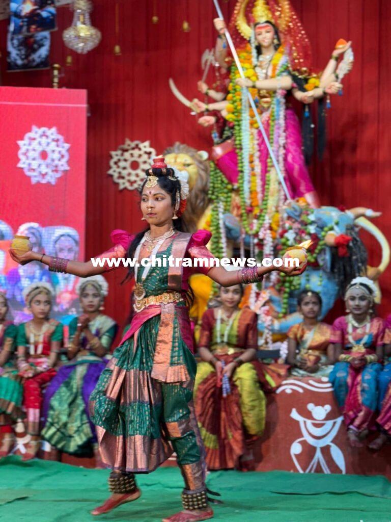 బోథ్ లో చిన్నారుల భరత నాట్యం 