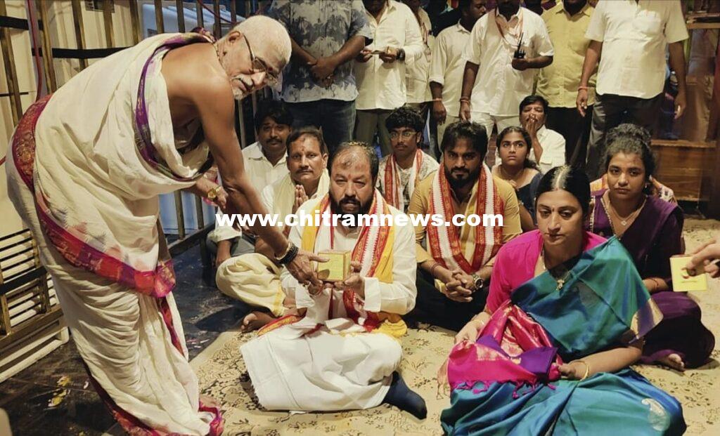 కనకదుర్గమ్మను దర్శించుకున్న దెందులూరు ఎమ్మెల్యే చింతమనేని ప్రభాకర్ దంపతులు