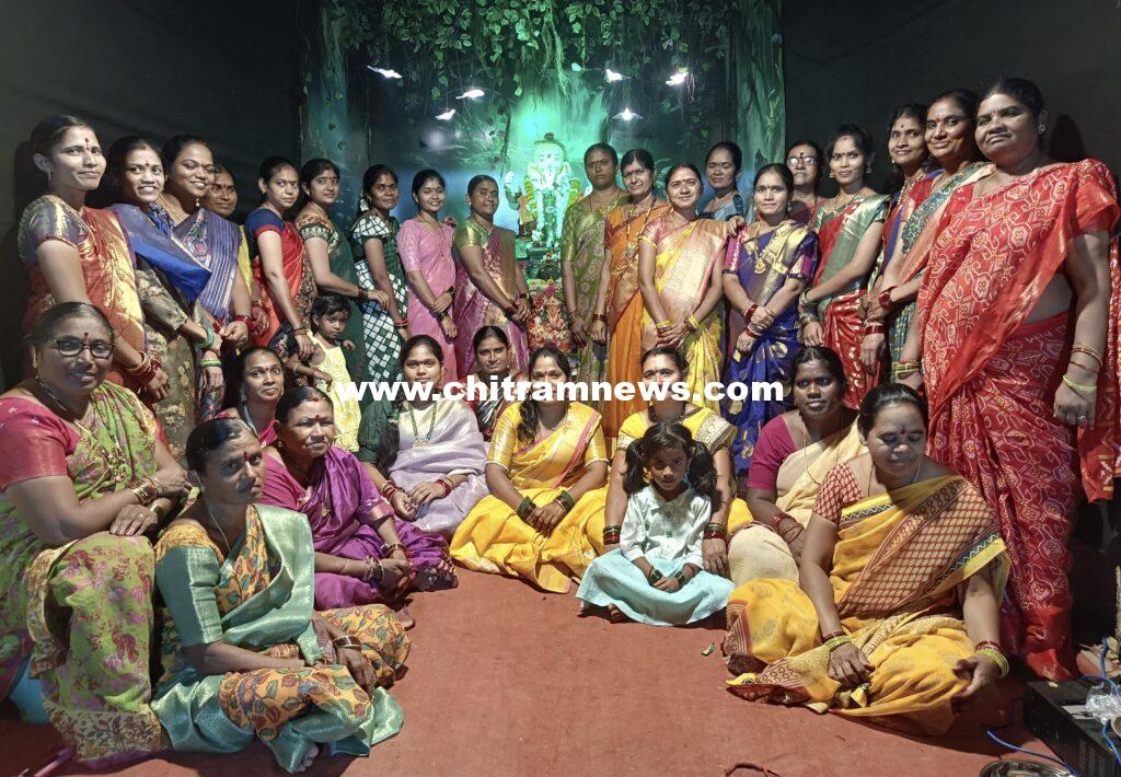 లోకమాన్య గణేష్ మండలి వద్ద వినాయకునికి 25 రకాల నైవేద్యం