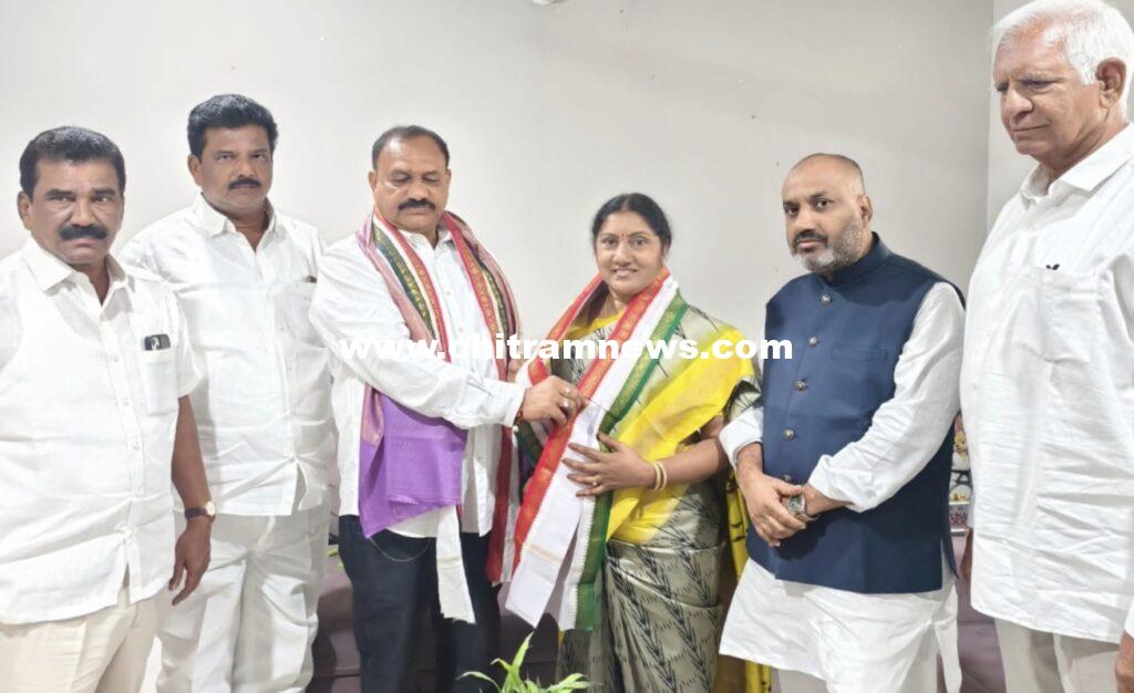 సొంత గూటికి ముగ్గురు నేతలు