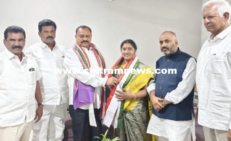 సొంత గూటికి ముగ్గురు నేతలు