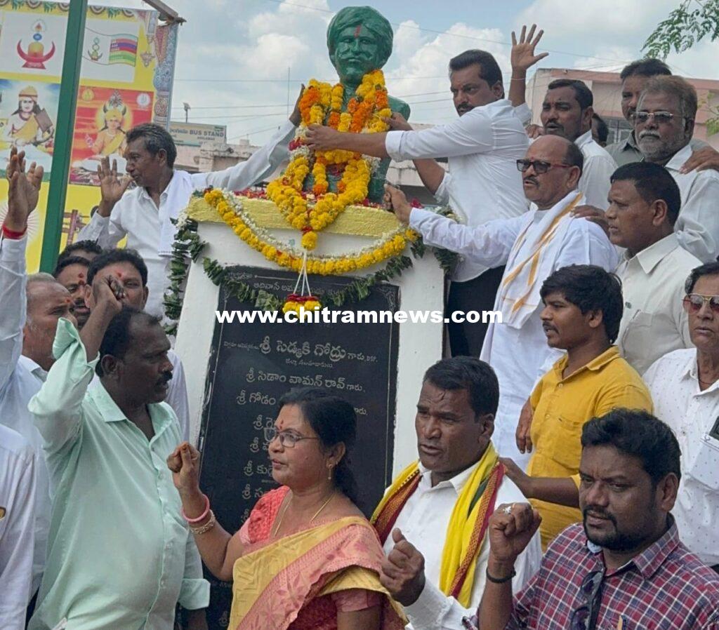 కుమురం భీం  పోరాట పటిమ ఎన్నటికీ మరువలేనిది