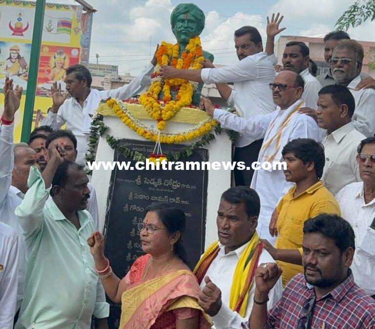 కుమురం భీం  పోరాట పటిమ ఎన్నటికీ మరువలేనిది