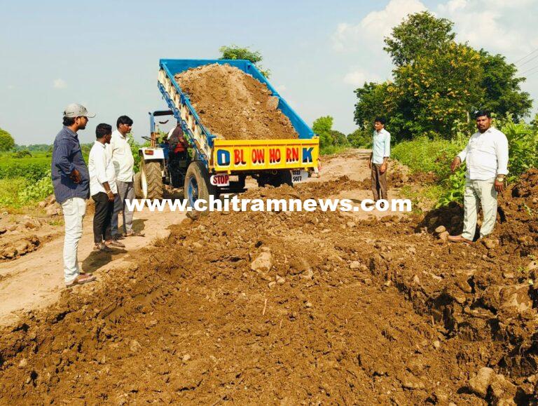 ఎట్టకేలకు రహదారి పనులు ప్రారంభం