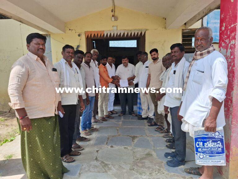 సోయా కొనుగోలు కేంద్రం ఏర్పాటు చేయాలని తహసీల్దార్ కి వినతి పత్రం అందజేత