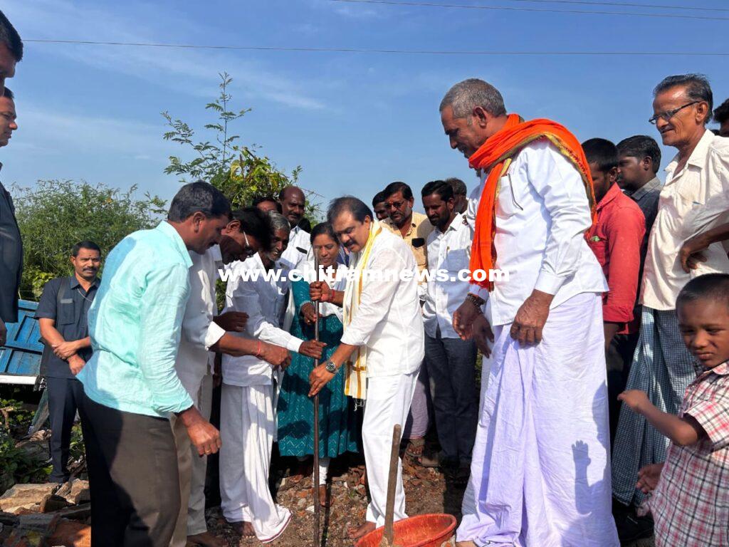 ADILABAD MLA PAYAL SHANKAR: రాజకీయాల కతీతంగా పేదలకు ప్రభుత్వ ఫలాలు