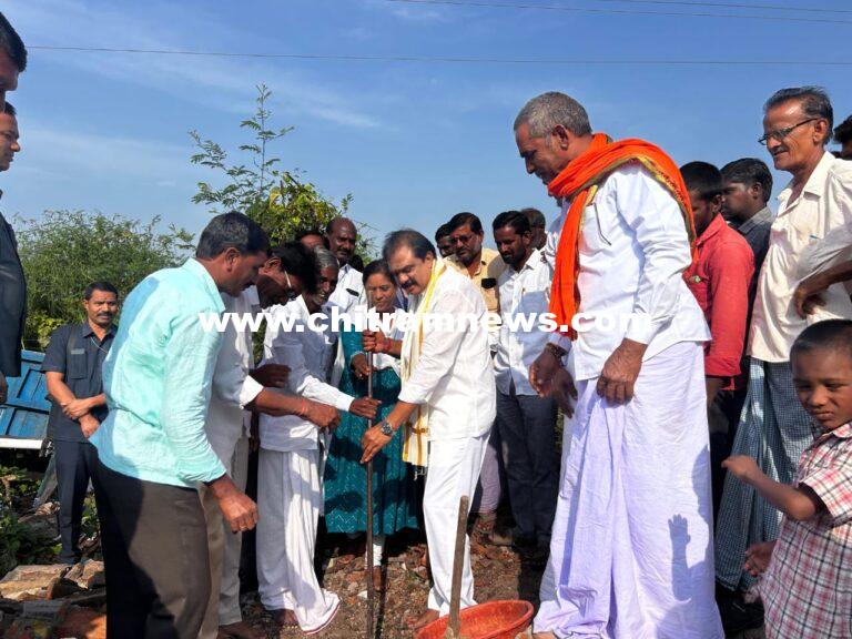 ADILABAD MLA PAYAL SHANKAR: రాజకీయాల కతీతంగా పేదలకు ప్రభుత్వ ఫలాలు