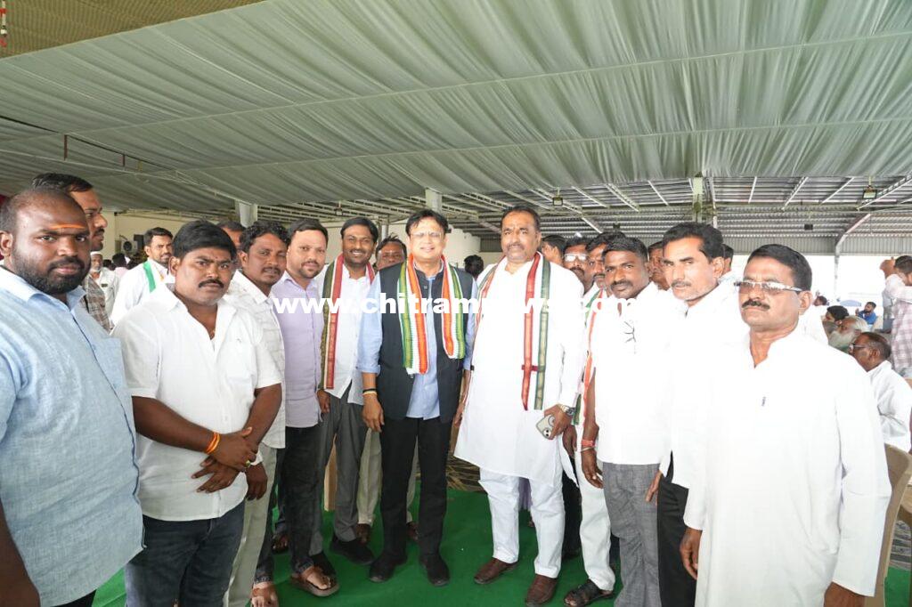 అజయ్ సింగ్ ను కలిసిన కాంగ్రెస్ సీనియర్ నాయకుడు లోక ప్రవీణ్ రెడ్డి