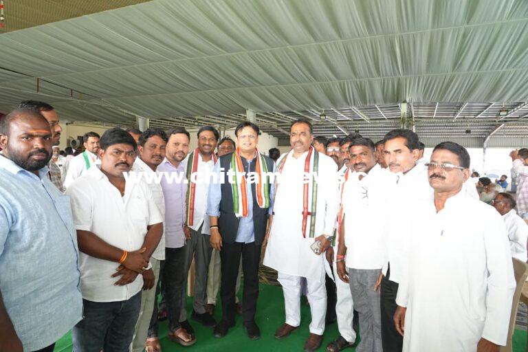 అజయ్ సింగ్ ను కలిసిన కాంగ్రెస్ సీనియర్ నాయకుడు లోక ప్రవీణ్ రెడ్డి