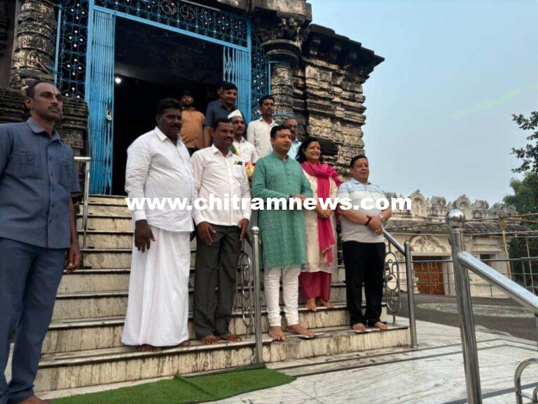 శ్రీ లక్ష్మీనారాయణ స్వామి ఆలయాన్ని దర్శించుకున్న జిల్లా కలెక్టర్ రాజర్షి షా