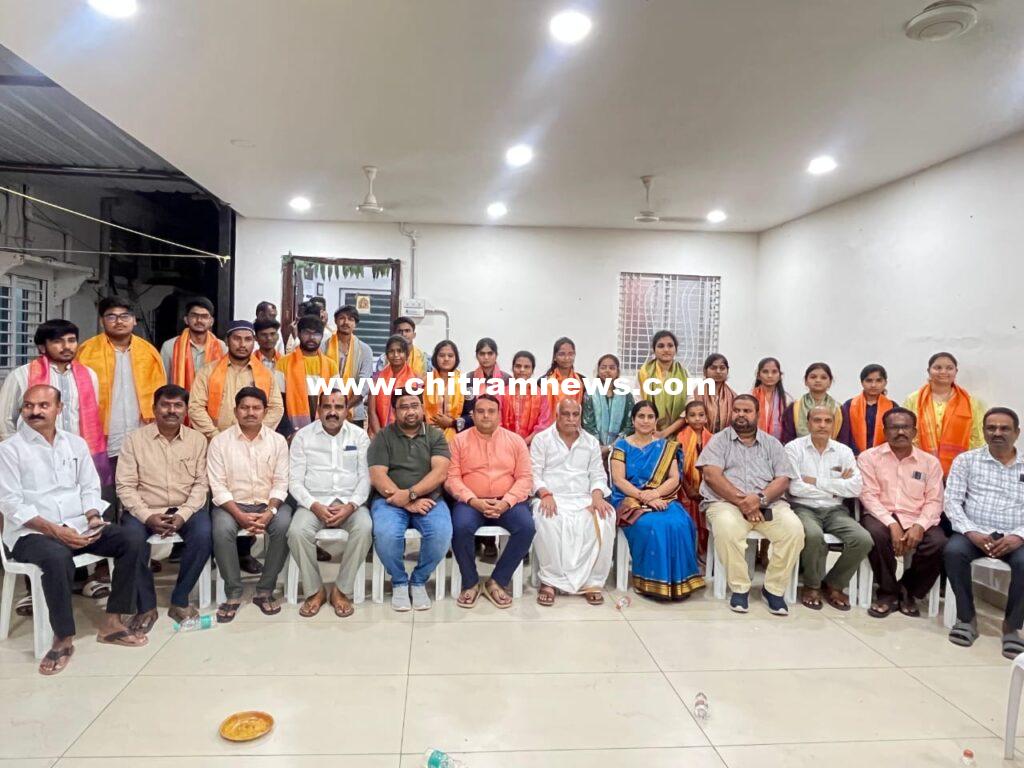 వైద్య వృత్తిలో రాణించి పేదలకు సేవలందించాలి: ఎమ్మెల్యే పవార్ రామారావ్ పటేల్