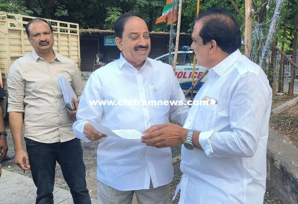 రైతుల సమస్యల పరిష్కారానికి కృషి చేయాలి: మంత్రి తుమ్మలకు ఎమ్మెల్యే పాయల్ శంకర్ వినతి