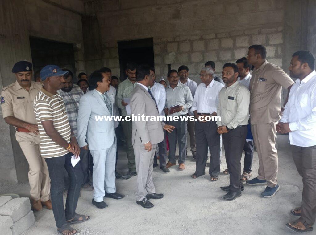 బోథ్ కోర్టు భవనాన్ని పరిశీలించిన హైకోర్టు న్యాయమూర్తి జస్టిస్ కె లక్ష్మణ్