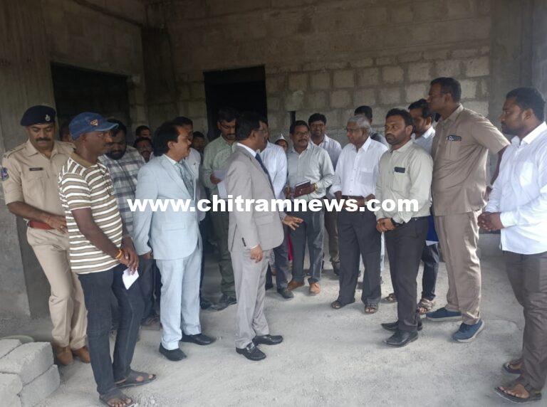 బోథ్ కోర్టు భవనాన్ని పరిశీలించిన హైకోర్టు న్యాయమూర్తి జస్టిస్ కె లక్ష్మణ్