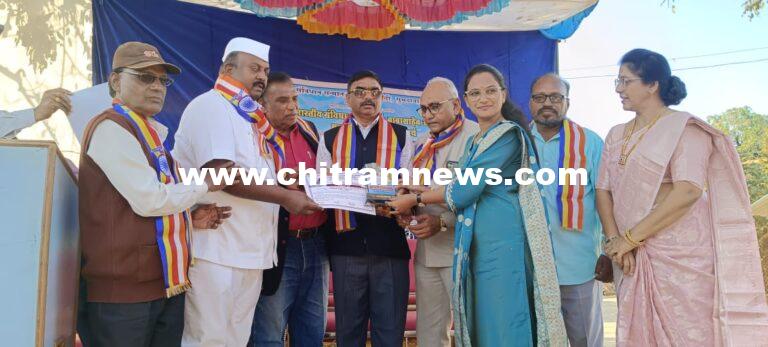 సాహితీవేత్తలు సుకుమార్ పెట్కులే, మధూ బావల్కర్ లకు జాతీయ పురస్కారాలు